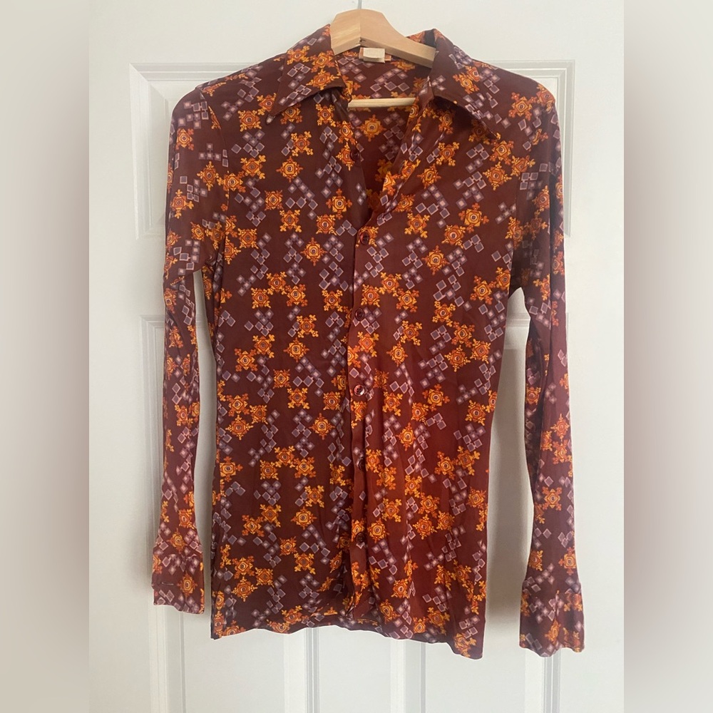Funky, vintage 70s button up shirt